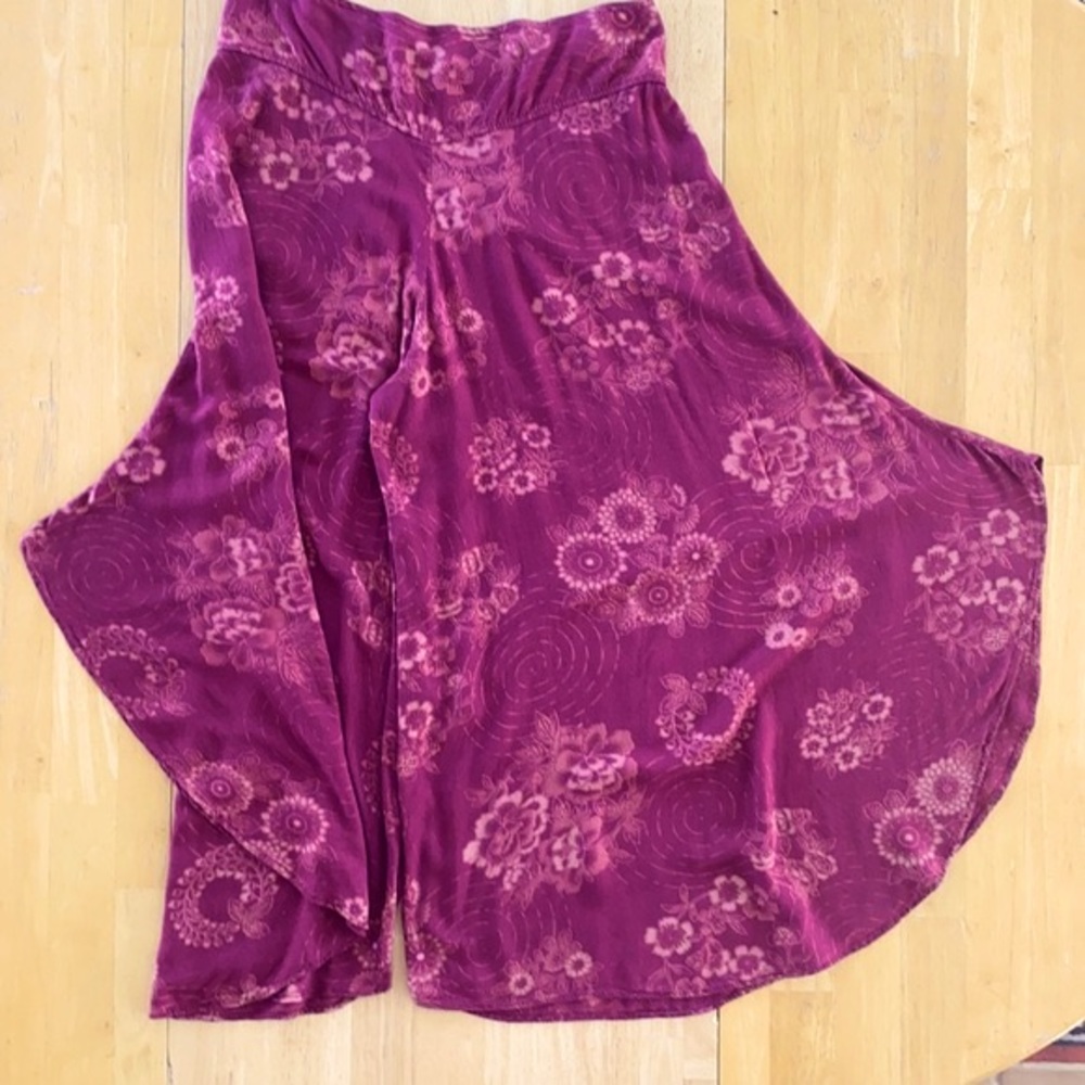 Eastern Serenity Capri Short Pant,%100 Cotton Mauve Print, Flare w/Elastic waist